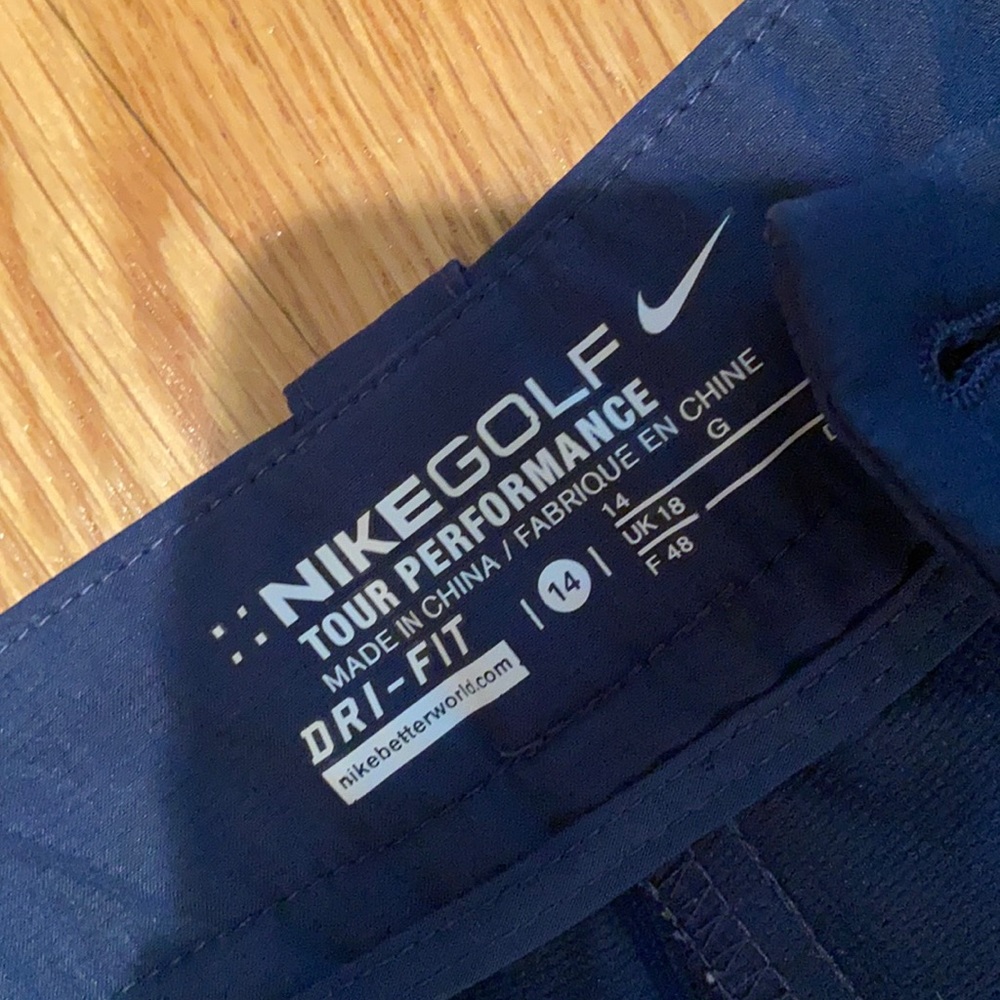 Women’s Nike golf shorts. Dri-fit size 14
